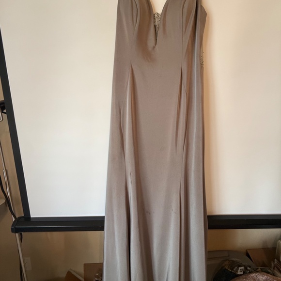 Preloved NOX Formal XXL Gown - Picture 2 of 6